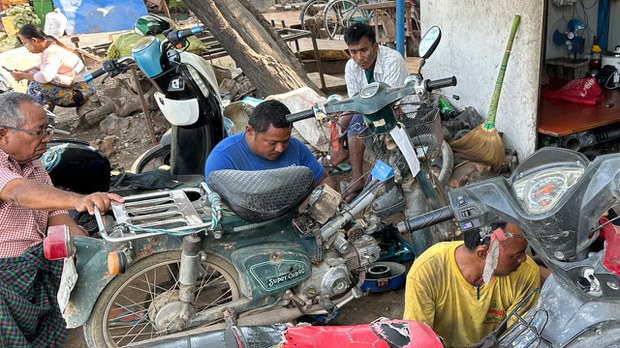 ဘဝကိုအရှုံးမပေးသူတွေရဲ့ သီဟရာဇာ ဆိုင်ကယ်ဝပ်ရှော့ ဘဝကိုအရှုံးမပေးသူတွေရဲ့ သီဟရာဇာ ဆိုင်ကယ်ဝပ်ရှော့