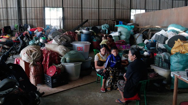 ကျီးလန့်စာစား မုန်လိုင်ခက်ဒုက္ခသည်များ ကျီးလန့်စာစား မုန်လိုင်ခက်ဒုက္ခသည်များ