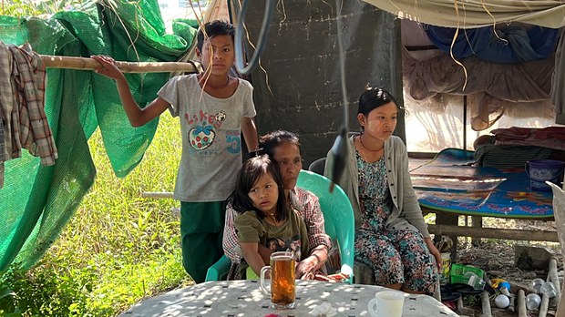 family-poor.JPG family-poor.JPG
