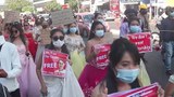 စစ်အစိုးရ ဆန့်ကျင်ကြောင်း သတို့သမီးတွေ လမ်းမထွက်ဆန္ဒပြ