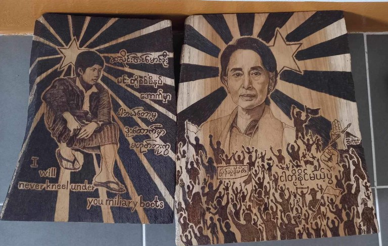 ပန်းချီဆရာ ကိုဇော်ထက် ဖန်တီးထားသည့် အနုပညာလက်ရာတချို့။ (Photo: RFA)