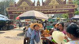 လည်ပတ်သူ နည်းပါးသွားတဲ့ ရွှေစာရံဘုရားပွဲ