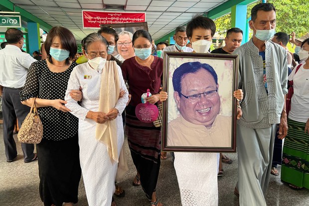 SNLD ဥက္ကဋ္ဌ ဦးခွန်ထွန်းဦးရဲ့ နောက်ဆုံးခရီး SNLD ဥက္ကဋ္ဌ ဦးခွန်ထွန်းဦးရဲ့ နောက်ဆုံးခရီး
