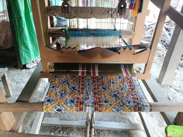 မကွေးတိုင်း၊ ဂန့်ဂေါမြို့နယ်၊ မောက်ရွာတွင် ရိုးရာ ရက်ကန်းစင်တစ်ခုအား ၂၀၂၃ ခုနှစ် ဇွန်လ ၄ ရက်နေ့က တွေ့ရစဉ်။ (Photo: Citizen Journalist)