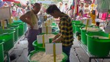 ကုန်ဈေးနှုန်းကြီးမြင့်မှုနဲ့ တစ်ပိုင်တစ်နိုင်ဈေးသည်တွေရဲ့ အကျပ်အတည်း