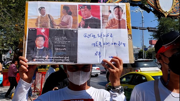 ထိုင်းရောက်မြန်မာတွေ စစ်ကောင်စီကို ဝင်ငွေခွန်မဆောင်နိုင်ကြောင်း ကန့်ကွက် ထိုင်းရောက်မြန်မာတွေ စစ်ကောင်စီကို ဝင်ငွေခွန်မဆောင်နိုင်ကြောင်း ကန့်ကွက်