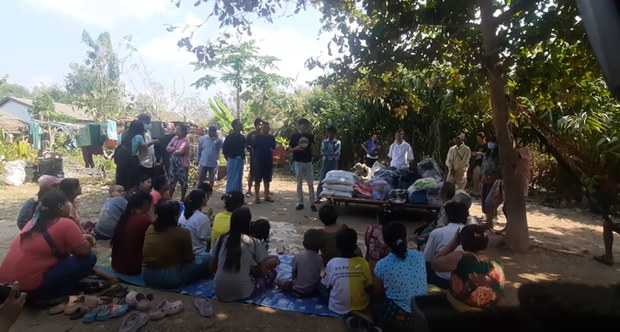 မဲဆောက်မှာ ခိုလှုံနေတဲ့ ပဲခူးတိုင်းက ဒုက္ခသည် တစ်ရာကျော် စားဝတ်နေရေးခက်ခဲ မဲဆောက်မှာ ခိုလှုံနေတဲ့ ပဲခူးတိုင်းက ဒုက္ခသည် တစ်ရာကျော် စားဝတ်နေရေးခက်ခဲ