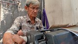 ခေတ်စနစ်အပြောင်းအလဲကြား ရုန်းကန်နေရတဲ့ ရန်ကုန်မြို့က လက်နှိပ်စက်ဆရာ