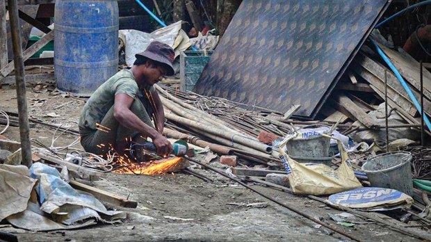 စစ်အာဏာသိမ်းမှုကြောင့် ရခိုင်ကိုလာရောက် အလုပ်လုပ်ကြသူများ စစ်အာဏာသိမ်းမှုကြောင့် ရခိုင်ကိုလာရောက် အလုပ်လုပ်ကြသူများ