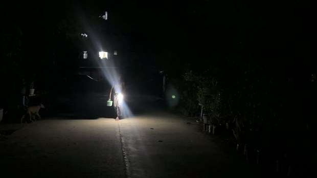 ရန်ကုန်မြို့ခံတွေ လျှပ်စစ်မီးပြတ်တောက်မှုဒဏ် အဆိုးဆုံးခံနေရ ရန်ကုန်မြို့ခံတွေ လျှပ်စစ်မီးပြတ်တောက်မှုဒဏ် အဆိုးဆုံးခံနေရ