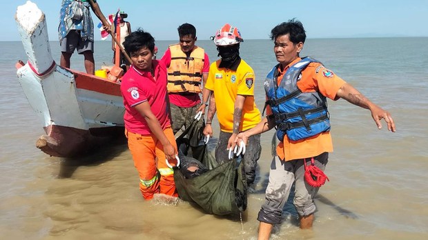 ကျိုက်နဲဘုရား ရေနစ်မြုပ်မှု ဒီမနက် အလောင်းတစ်လောင်း ထပ်မံဆယ်ယူရရှိ ကျိုက်နဲဘုရား ရေနစ်မြုပ်မှု ဒီမနက် အလောင်းတစ်လောင်း ထပ်မံဆယ်ယူရရှိ