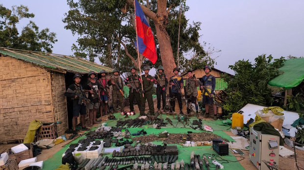 မောင်တောက စစ်ကောင်စီရဲ့ ရန်အောင်ပြင်စခန်းကို AA သိမ်းယူ မောင်တောက စစ်ကောင်စီရဲ့ ရန်အောင်ပြင်စခန်းကို AA သိမ်းယူ