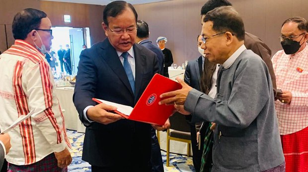 ဖွဲ့စည်းပုံအသစ်ပြန်ဆွဲပြီး ဒေါ်အောင်ဆန်းစုကြည်ကိုလွှတ်ပေးဖို့ အာဆီယံကိုယ်စားလှယ်ကို AFP ပါတီ အကြံပြုခဲ့ ဖွဲ့စည်းပုံအသစ်ပြန်ဆွဲပြီး ဒေါ်အောင်ဆန်းစုကြည်ကိုလွှတ်ပေးဖို့ အာဆီယံကိုယ်စားလှယ်ကို AFP ပါတီ အကြံပြုခဲ့