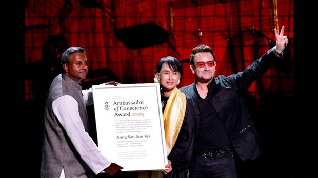 dassk-ambassador-of-conscience-award-622.jpg dassk-ambassador-of-conscience-award-622.jpg