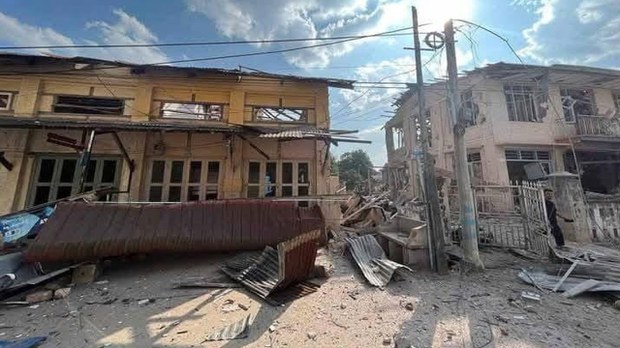 ကျောက်မဲမြို့ကို စစ်ကောင်စီတပ် ထပ်မံ ဗုံးကြဲ ကျောက်မဲမြို့ကို စစ်ကောင်စီတပ် ထပ်မံ ဗုံးကြဲ