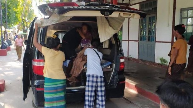 ဖြူးမြို့နယ်မှာ လေကြောင်း တိုက်ခိုက်ခံရပြီး ဒေသခံနှစ်ဦးသေဆုံး၊ ငါးဦးဒဏ်ရာရ ဖြူးမြို့နယ်မှာ လေကြောင်း တိုက်ခိုက်ခံရပြီး ဒေသခံနှစ်ဦးသေဆုံး၊ ငါးဦးဒဏ်ရာရ