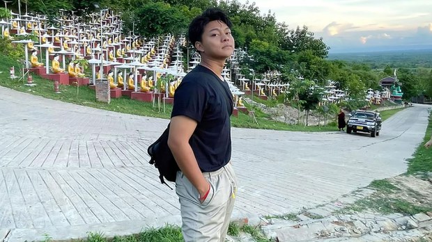လူမှုကွန်ရက်မှာ လူသိများသူ အလင်းသခင် အလုပ်ကြမ်းနဲ့ ထောင် ၁၀ နှစ် ချမှတ်ခံရ လူမှုကွန်ရက်မှာ လူသိများသူ အလင်းသခင် အလုပ်ကြမ်းနဲ့ ထောင် ၁၀ နှစ် ချမှတ်ခံရ