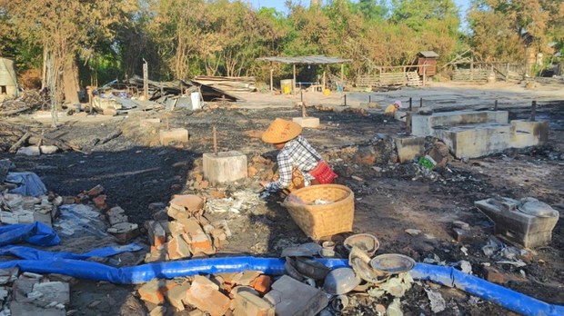 ခင်ဦးမှာ တစ်လကျော်အတွင်း နေအိမ်ခြောက်ရာနီးပါး မီးရှို့ခံရ ခင်ဦးမှာ တစ်လကျော်အတွင်း နေအိမ်ခြောက်ရာနီးပါး မီးရှို့ခံရ