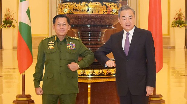 ကာကွယ်ရေးဦးစီးချုပ်နှင့် တရုတ်နိုင်ငံခြားရေးဝန်ကြီး ရိုဟင်ဂျာအရေး ဆွေးနွေး ကာကွယ်ရေးဦးစီးချုပ်နှင့် တရုတ်နိုင်ငံခြားရေးဝန်ကြီး ရိုဟင်ဂျာအရေး ဆွေးနွေး