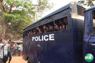 letpadan-students-arrest-305 letpadan-students-arrest-305