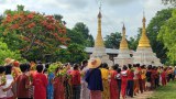ကလေးမြို့မှာ ပန်းပန်တဲ့အမျိုးသမီးအချို့ အဖမ်းခံရ၊ နှင်းဆီပန်းပန်သူတွေ ပြန်မလွတ်သေး