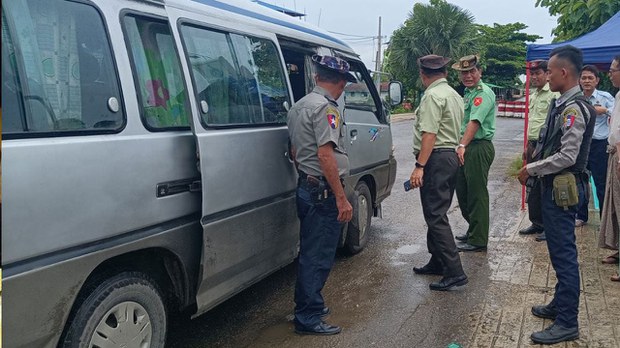 ဒေးဒရဲမှာ လက်နက်တွေနဲ့ ဆက်စပ်စွပ်စွဲချက်နဲ့ ဒေသခံခြောက်ဦး ဖမ်းဆီးခံရ ဒေးဒရဲမှာ လက်နက်တွေနဲ့ ဆက်စပ်စွပ်စွဲချက်နဲ့ ဒေသခံခြောက်ဦး ဖမ်းဆီးခံရ