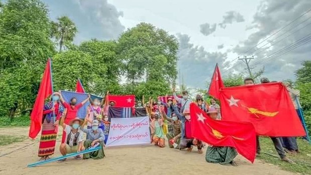 တန့်ဆည်မြို့ ဒေါင့်ကြီးရွာကို စစ်ကောင်စီ တပ်တွေစီးနင်းပြီး ရွာသား ၁၀ ဦးကို ဖမ်းဆီး တန့်ဆည်မြို့ ဒေါင့်ကြီးရွာကို စစ်ကောင်စီ တပ်တွေစီးနင်းပြီး ရွာသား ၁၀ ဦးကို ဖမ်းဆီး