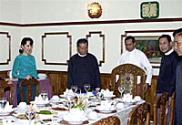 ASSK_than_shwe_dinner_200px.jpg ASSK_than_shwe_dinner_200px.jpg