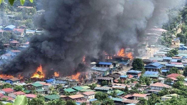 ဖားကန့်မှာ လက်နက်ကြီးကြောင့် နှစ်ဦးသေဆုံး၊ ဆယ်ဦးဒဏ်ရာရ ဖားကန့်မှာ လက်နက်ကြီးကြောင့် နှစ်ဦးသေဆုံး၊ ဆယ်ဦးဒဏ်ရာရ