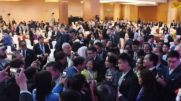asean-assk-crowd-622 asean-assk-crowd-622