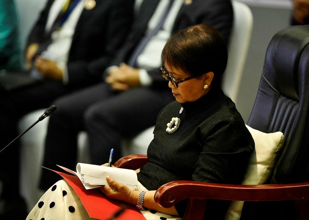 စစ်ကောင်စီမှာ စေ့စပ်ဆွေးနွေးလိုတဲ့ဆန္ဒမရှိကြောင်း အင်ဒိုနီးရှားဝန်ကြီးဝေဖန် စစ်ကောင်စီမှာ စေ့စပ်ဆွေးနွေးလိုတဲ့ဆန္ဒမရှိကြောင်း အင်ဒိုနီးရှားဝန်ကြီးဝေဖန်
