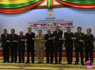 asean-meeting-305.jpg asean-meeting-305.jpg