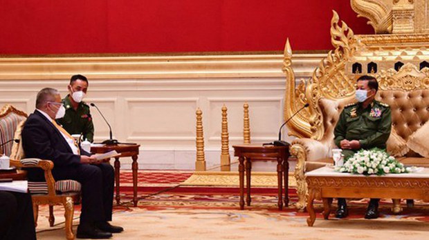 ထိပ်သီးအစည်းအဝေး မြန်မာစစ်ခေါင်းဆောင်ကိုမဖိတ်ဖို့ အာဆီယံခေါင်းဆောင်တွေ ဆွေးနွေး ထိပ်သီးအစည်းအဝေး မြန်မာစစ်ခေါင်းဆောင်ကိုမဖိတ်ဖို့ အာဆီယံခေါင်းဆောင်တွေ ဆွေးနွေး