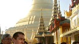 assk_kim_visit_shwedagon_305_z.jpg