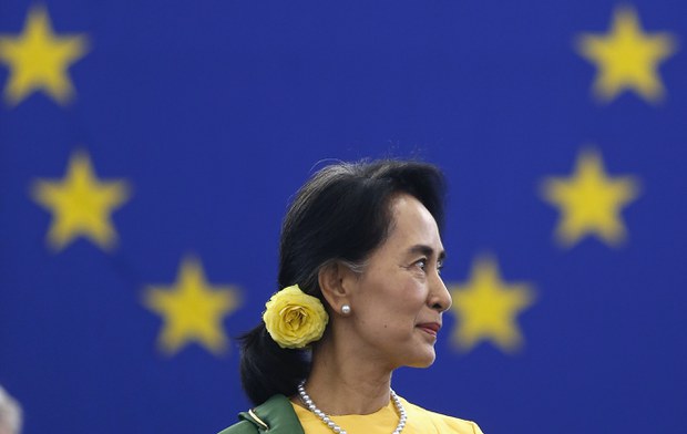 ဒေါ်အောင်ဆန်းစုကြည် ထောင်ဒဏ် ၃၃ နှစ်ထိချခံရတာကို နိုင်ငံတကာရှုတ်ချ ဒေါ်အောင်ဆန်းစုကြည် ထောင်ဒဏ် ၃၃ နှစ်ထိချခံရတာကို နိုင်ငံတကာရှုတ်ချ