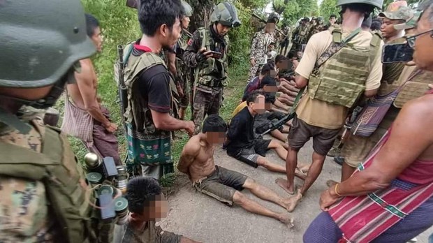 ဘုတလင်တိုက်ပွဲ စစ်ကောင်စီတပ်သား သုံးဆယ်ကျော် သေဆုံးကြောင်း PDF ပြော ဘုတလင်တိုက်ပွဲ စစ်ကောင်စီတပ်သား သုံးဆယ်ကျော် သေဆုံးကြောင်း PDF ပြော