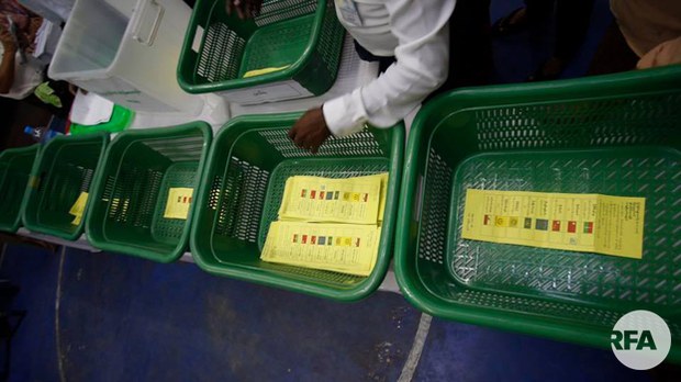 counting-votes-622.jpg