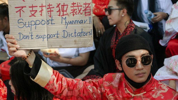အာဏာသိမ်းတာကိုဆန့်ကျင်တဲ့ အနုပညာရှင်တွေကို ထောင်ဒဏ် ဆက်တိုက်ချမှတ် အာဏာသိမ်းတာကိုဆန့်ကျင်တဲ့ အနုပညာရှင်တွေကို ထောင်ဒဏ် ဆက်တိုက်ချမှတ်