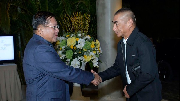 ထိုင်းစစ်ဦးစီးချုပ်နဲ့ မြန်မာစစ်ခေါင်းဆောင် ငပလီမှာ တွေ့ဆုံ ထိုင်းစစ်ဦးစီးချုပ်နဲ့ မြန်မာစစ်ခေါင်းဆောင် ငပလီမှာ တွေ့ဆုံ