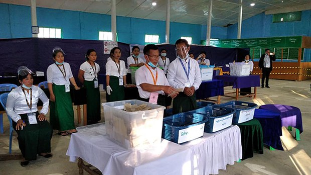 thantlang-counting-vote-622.jpg thantlang-counting-vote-622.jpg