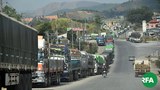trucks-in-china-border-622.jpg