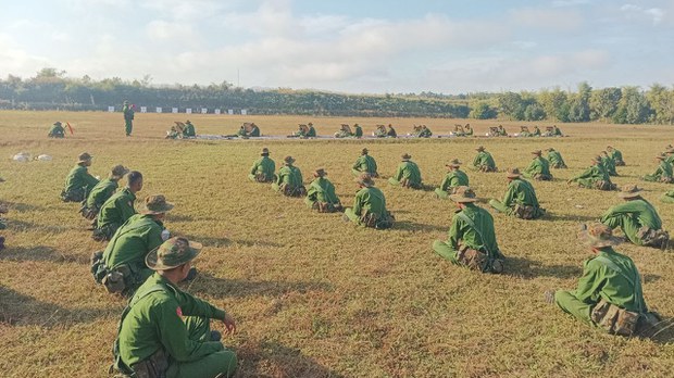 ရေဦးမှာ စစ်မှုထမ်းဖို့ လူရှစ်ဆယ်ခန့် ဖမ်းဆီးခံရကြောင်း ဒေသခံတွေ ပြော ရေဦးမှာ စစ်မှုထမ်းဖို့ လူရှစ်ဆယ်ခန့် ဖမ်းဆီးခံရကြောင်း ဒေသခံတွေ ပြော