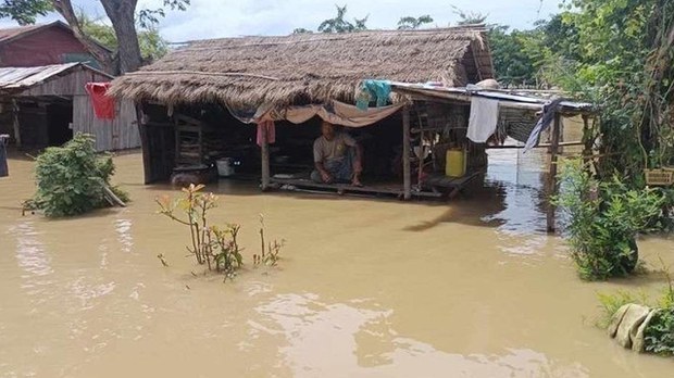 စဥ့်ကူးမှာ ရေကြီးပြီး လူတစ်သောင်းခန့် ရွှေ့ပြောင်းရ
