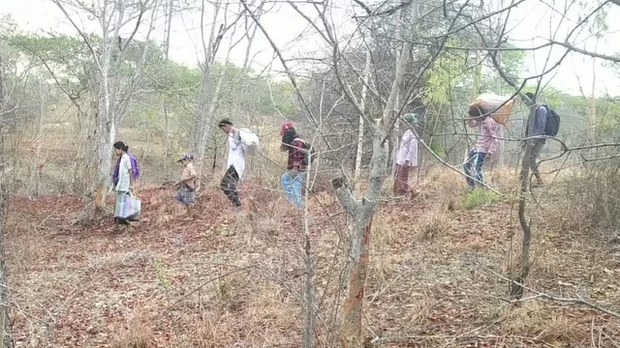အင်တာနက် ဖြတ်တောက်ပြီး အင်အားသုံး ထိုးစစ်ဆင်မှာကို ဒေသခံတွေ စိုးရိမ်နေ အင်တာနက် ဖြတ်တောက်ပြီး အင်အားသုံး ထိုးစစ်ဆင်မှာကို ဒေသခံတွေ စိုးရိမ်နေ