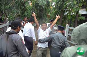 kohtinkyaw-305.jpg kohtinkyaw-305.jpg