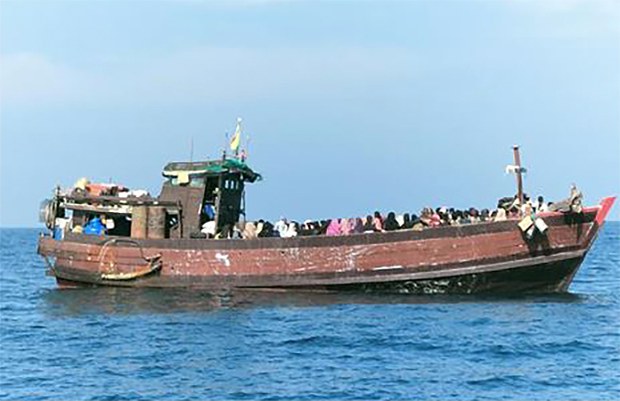 ရခိုင်မှာ ရိုဟင်ဂျာ ၁၀၀ ကျော် ထောင်ဒဏ် ငါးနှစ်စီ ချမှတ်ခံရ ရခိုင်မှာ ရိုဟင်ဂျာ ၁၀၀ ကျော် ထောင်ဒဏ် ငါးနှစ်စီ ချမှတ်ခံရ