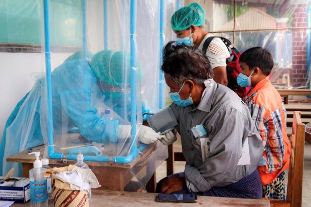 ကိုဗစ်ကူးစက်နှုန်း ပြန်တိုးလာ၊ မြောက်ဥက္ကလာကျောင်းမှာ အစုလိုက်အပြုံလိုက် ပိုးတွေ့ ကိုဗစ်ကူးစက်နှုန်း ပြန်တိုးလာ၊ မြောက်ဥက္ကလာကျောင်းမှာ အစုလိုက်အပြုံလိုက် ပိုးတွေ့