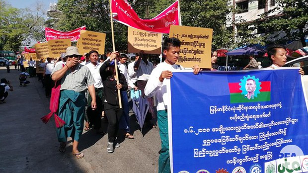 workers-protest-622.jpg workers-protest-622.jpg