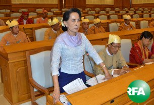dassk-parliment-305.JPG dassk-parliment-305.JPG