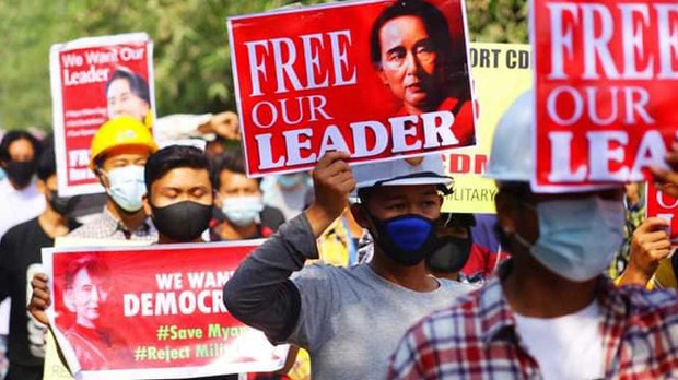 ဒေါ်အောင်ဆန်းစုကြည်ကို မနက်ဖြန် လူကိုယ်တိုင် ရုံးထုတ်စစ်မည် ဒေါ်အောင်ဆန်းစုကြည်ကို မနက်ဖြန် လူကိုယ်တိုင် ရုံးထုတ်စစ်မည်